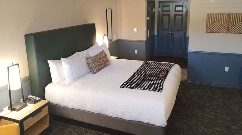 <b>Hotel NoBo Cascade, Tapestry Collection Room</b>. Images powered by <a href="https://iceportal.shijigroup.com/" title="IcePortal" target="_blank">IcePortal</a>.