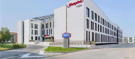 Hampton by Hilton Venice Exterior