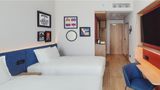 Hampton by Hilton Venice Room