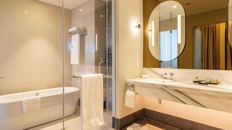 <b>Embassy Suites by Hilton Doha Old Town Room</b>. Images powered by <a href="https://iceportal.shijigroup.com/" title="IcePortal" target="_blank">IcePortal</a>.