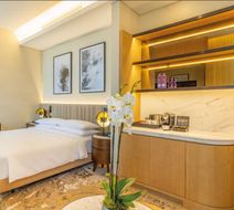 Embassy Suites by Hilton Doha Old Town Room