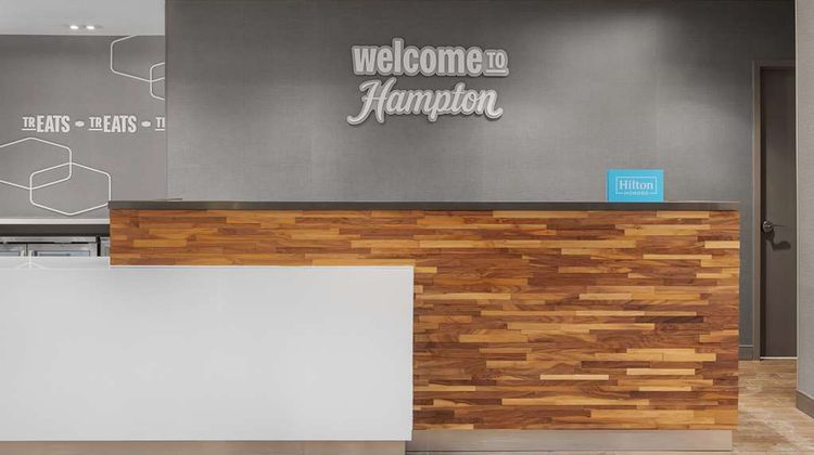 Hampton Inn & Suites Orangeville Lobby