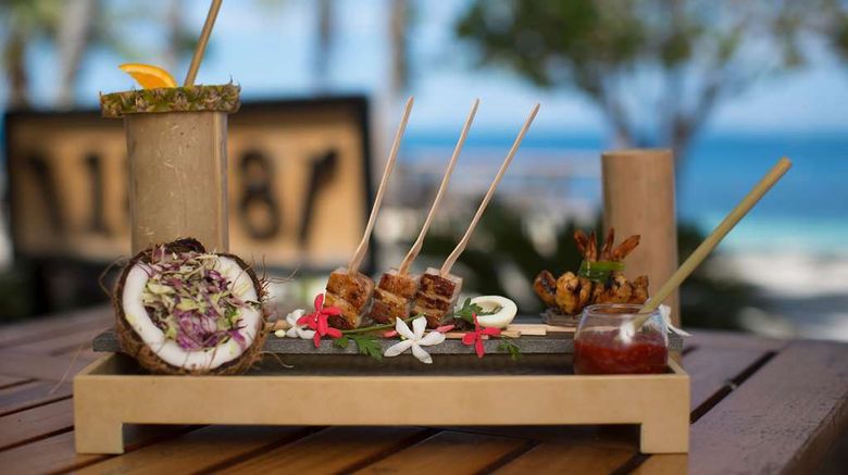 <b>Castaway Island Resort Restaurant</b>. Images powered by <a href="https://iceportal.shijigroup.com/" title="IcePortal" target="_blank">IcePortal</a>.