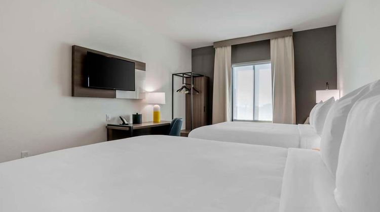 Comfort Inn & Suites Pier Park Area Room