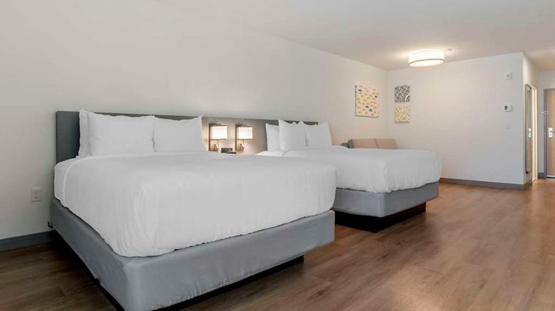 <b>Comfort Inn & Suites Pier Park Area Suite</b>. Images powered by <a href="https://iceportal.shijigroup.com/" title="IcePortal" target="_blank">IcePortal</a>.