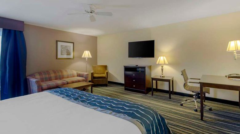 <b>Comfort Inn & Suites Nashville Suite</b>. Images powered by <a href="https://iceportal.shijigroup.com/" title="IcePortal" target="_blank">IcePortal</a>.