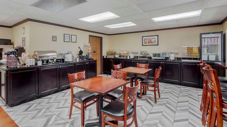 <b>Comfort Inn & Suites Nashville Restaurant</b>. Images powered by <a href="https://iceportal.shijigroup.com/" title="IcePortal" target="_blank">IcePortal</a>.