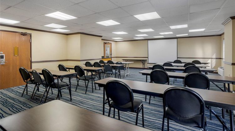 Comfort Inn & Suites Nashville Meeting