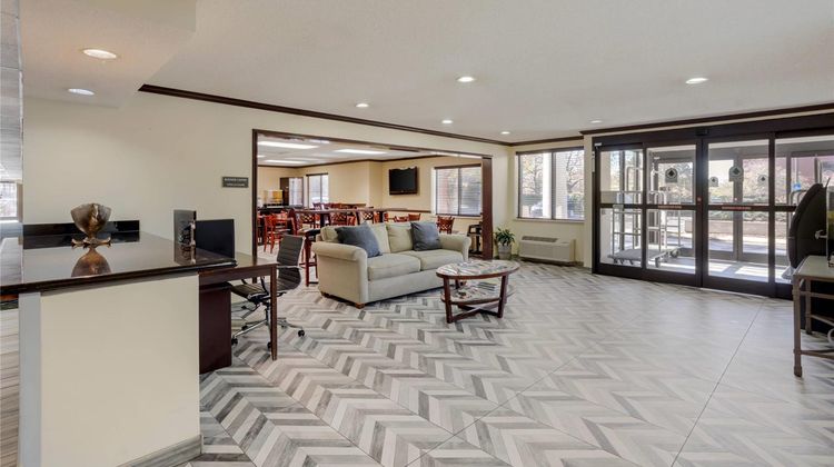 Comfort Inn & Suites Nashville Lobby