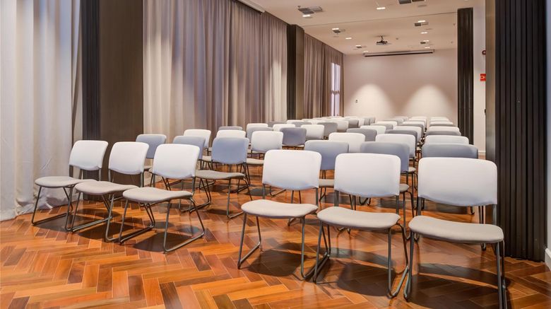 <b>Qoya Hotel Sao Paulo, Curio Collection Meeting</b>. Images powered by <a href="https://iceportal.shijigroup.com/" title="IcePortal" target="_blank">IcePortal</a>.