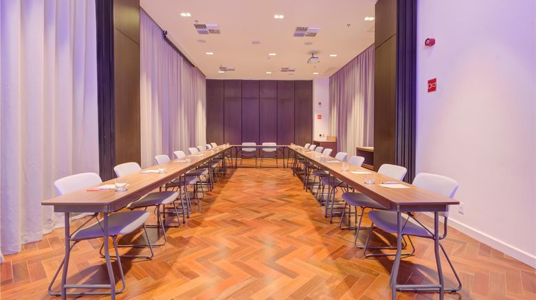 <b>Qoya Hotel Sao Paulo, Curio Collection Meeting</b>. Images powered by <a href="https://iceportal.shijigroup.com/" title="IcePortal" target="_blank">IcePortal</a>.