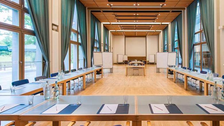 <b>Ringhotel Tagungszentrum Schorfheide Meeting</b>. Images powered by <a href="https://iceportal.shijigroup.com/" title="IcePortal" target="_blank">IcePortal</a>.