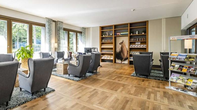 <b>Ringhotel Tagungszentrum Schorfheide Lobby</b>. Images powered by <a href="https://iceportal.shijigroup.com/" title="IcePortal" target="_blank">IcePortal</a>.