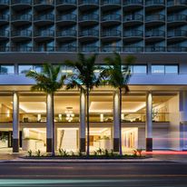 Outrigger Waikiki Paradise Hotel