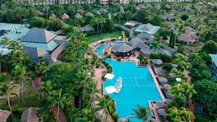 Outrigger Fiji Beach Resort