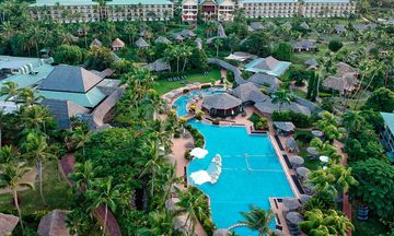 Outrigger Fiji Beach Resort