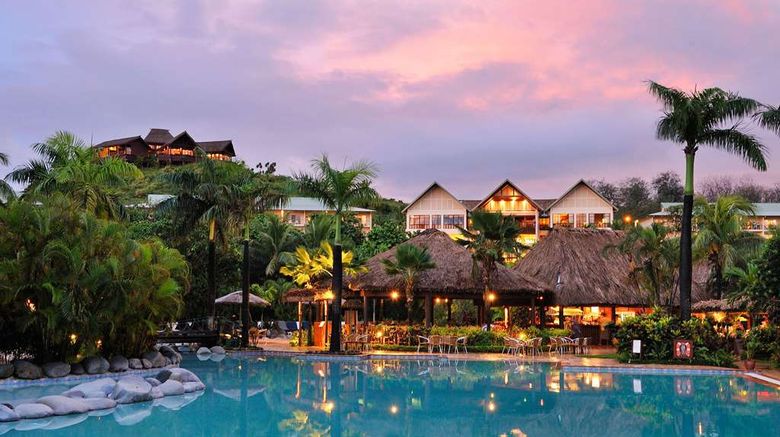 <b>Outrigger Fiji Beach Resort Pool</b>. Images powered by <a href="https://iceportal.shijigroup.com/" title="IcePortal" target="_blank">IcePortal</a>.
