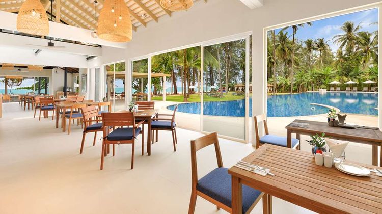 Outrigger Khao Lak Beach Resort Restaurant