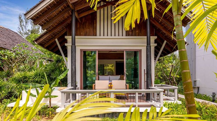 Outrigger Khao Lak Beach Resort Suite