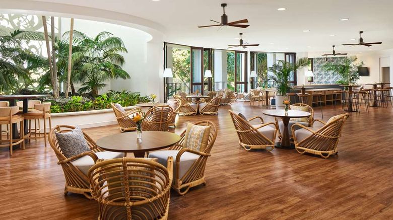 <b>Outrigger Kona Resort and Spa Restaurant</b>. Images powered by <a href="https://iceportal.shijigroup.com/" title="IcePortal" target="_blank">IcePortal</a>.