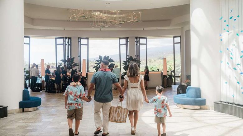 <b>Outrigger Kona Resort and Spa Lobby</b>. Images powered by <a href="https://iceportal.shijigroup.com/" title="IcePortal" target="_blank">IcePortal</a>.