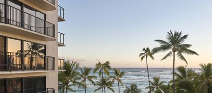 Outrigger Waikiki Beach Resort Exterior