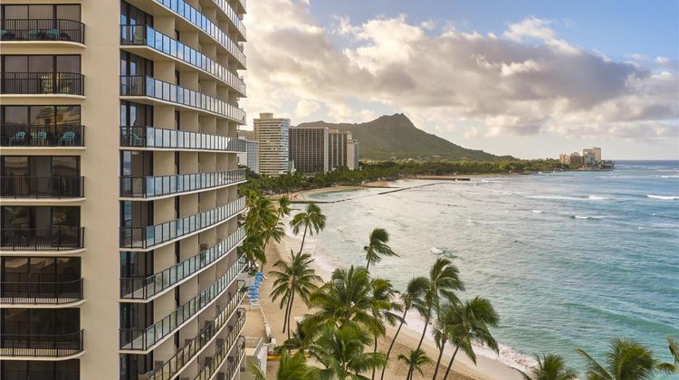 Outrigger Waikiki Beach Resort Exterior