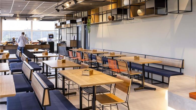 <b>Ibis Aruja Restaurant</b>. Images powered by <a href="https://iceportal.shijigroup.com/" title="IcePortal" target="_blank">IcePortal</a>.