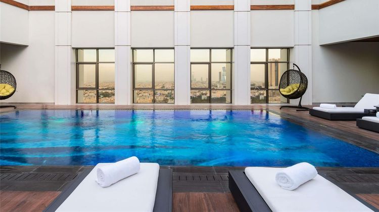 Moevenpick Hotel and Apt Riyadh Pool