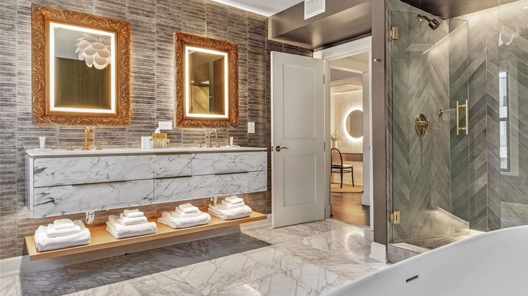 Hotel Andra Seattle MGallery Collection Suite