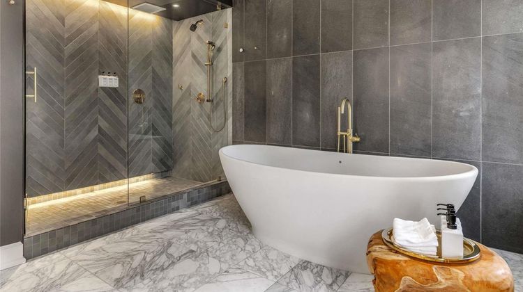 Hotel Andra Seattle MGallery Collection Suite