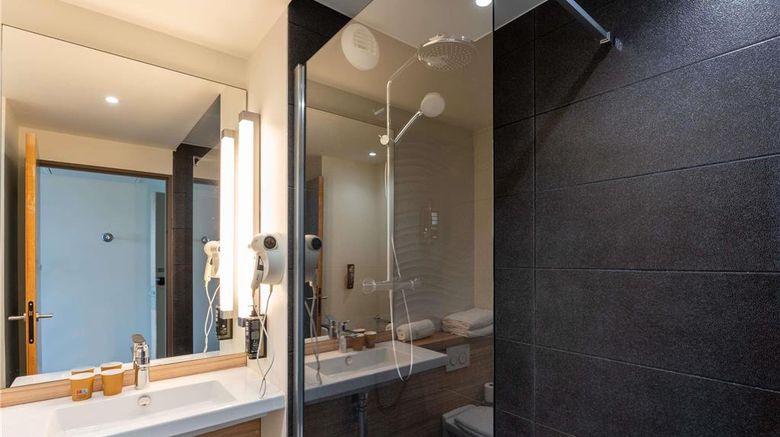 <b>Ibis Rouen Centre Rive Gauche Mermoz Room</b>. Images powered by <a href="https://iceportal.shijigroup.com/" title="IcePortal" target="_blank">IcePortal</a>.