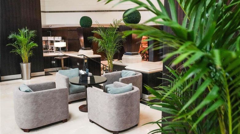 <b>Moevenpick Grand Al Bustan Dubai Restaurant</b>. Images powered by <a href="https://iceportal.shijigroup.com/" title="IcePortal" target="_blank">IcePortal</a>.
