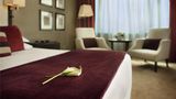 <b>Moevenpick Grand Al Bustan Dubai Room</b>. Images powered by <a href="https://iceportal.shijigroup.com/" title="IcePortal" target="_blank">IcePortal</a>.