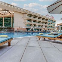 Moevenpick Grand Al Bustan Dubai