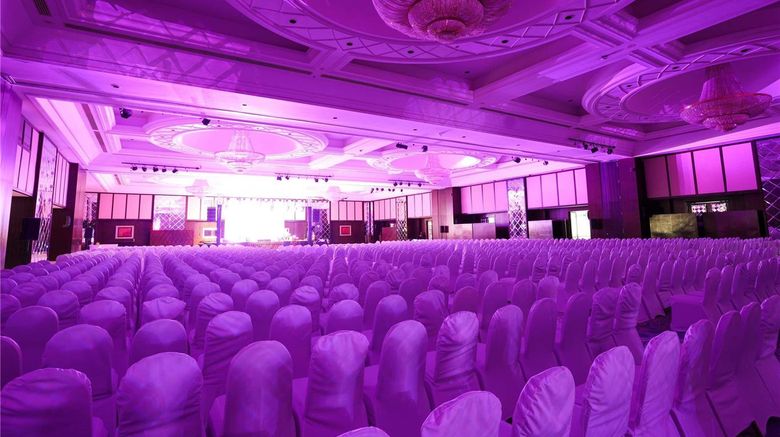 <b>Moevenpick Grand Al Bustan Dubai Meeting</b>. Images powered by <a href="https://iceportal.shijigroup.com/" title="IcePortal" target="_blank">IcePortal</a>.