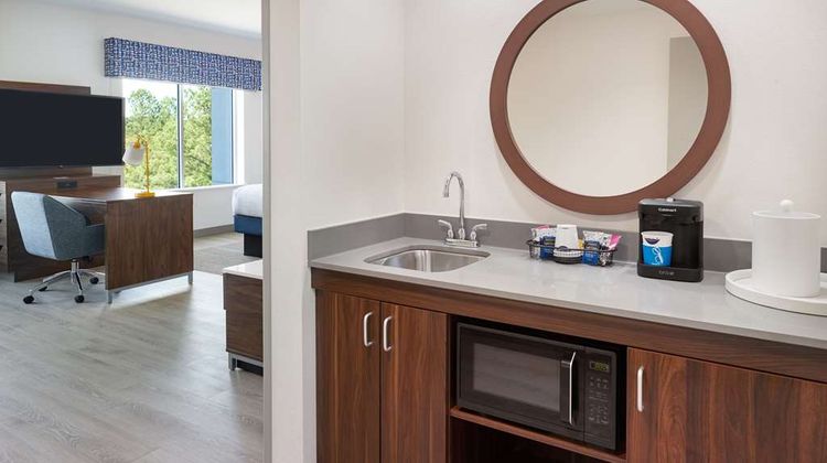 Hampton Inn & Suites Birmingham I-65 Room