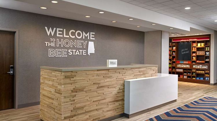 Hampton Inn & Suites Birmingham I-65 Lobby