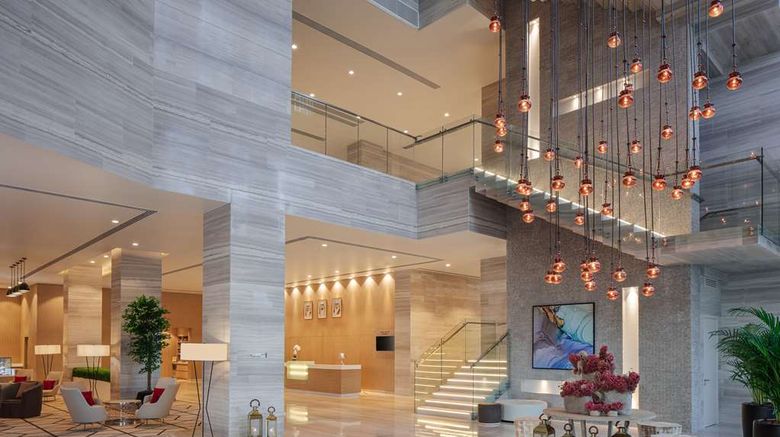 <b>DoubleTree by Hilton Fujairah City Lobby</b>. Images powered by <a href="https://iceportal.shijigroup.com/" title="IcePortal" target="_blank">IcePortal</a>.