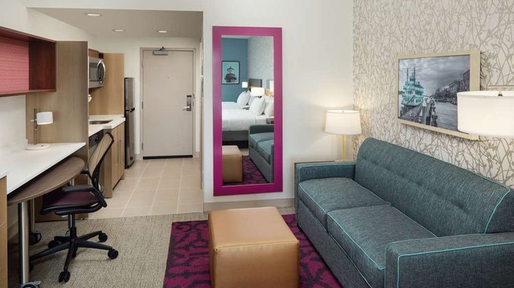 Home2 Suites by Hilton Medical Park Dwtn Room
