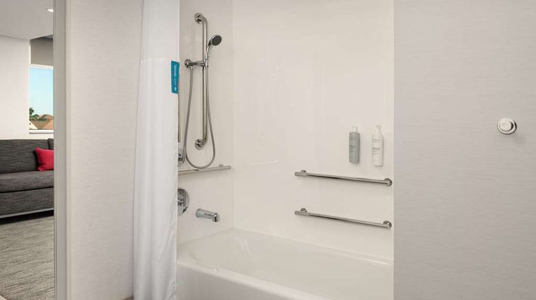 <b>Hampton Inn by Hilton Delray Beach Room</b>. Images powered by <a href="https://iceportal.shijigroup.com/" title="IcePortal" target="_blank">IcePortal</a>.