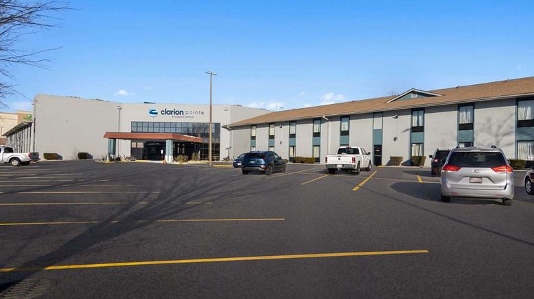 <b>Clarion Pointe Bloomington - Normal Exterior</b>. Images powered by <a href="https://iceportal.shijigroup.com/" title="IcePortal" target="_blank">IcePortal</a>.