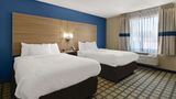 Clarion Pointe Bloomington - Normal Room