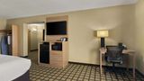 Clarion Pointe Bloomington - Normal Suite