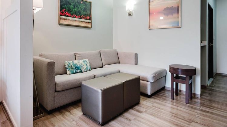 Comfort Inn & Suites Tobago Suite