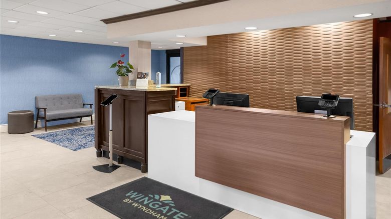 <b>Wingate by Wyndham Pittsburgh/Cranberry Lobby</b>. Images powered by <a href="https://iceportal.shijigroup.com/" title="IcePortal" target="_blank">IcePortal</a>.
