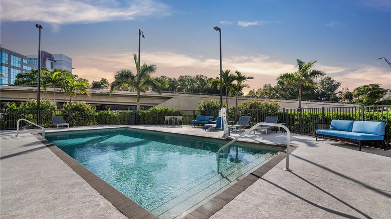 <b>Hampton Inn Fort Myers Downtown Pool</b>. Images powered by <a href="https://iceportal.shijigroup.com/" title="IcePortal" target="_blank">IcePortal</a>.