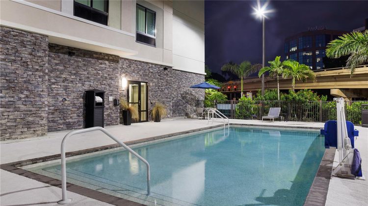 Hampton Inn Fort Myers Downtown Pool