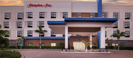 Hampton Inn Fort Myers Downtown Exterior