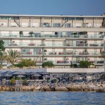 Royal Hotel